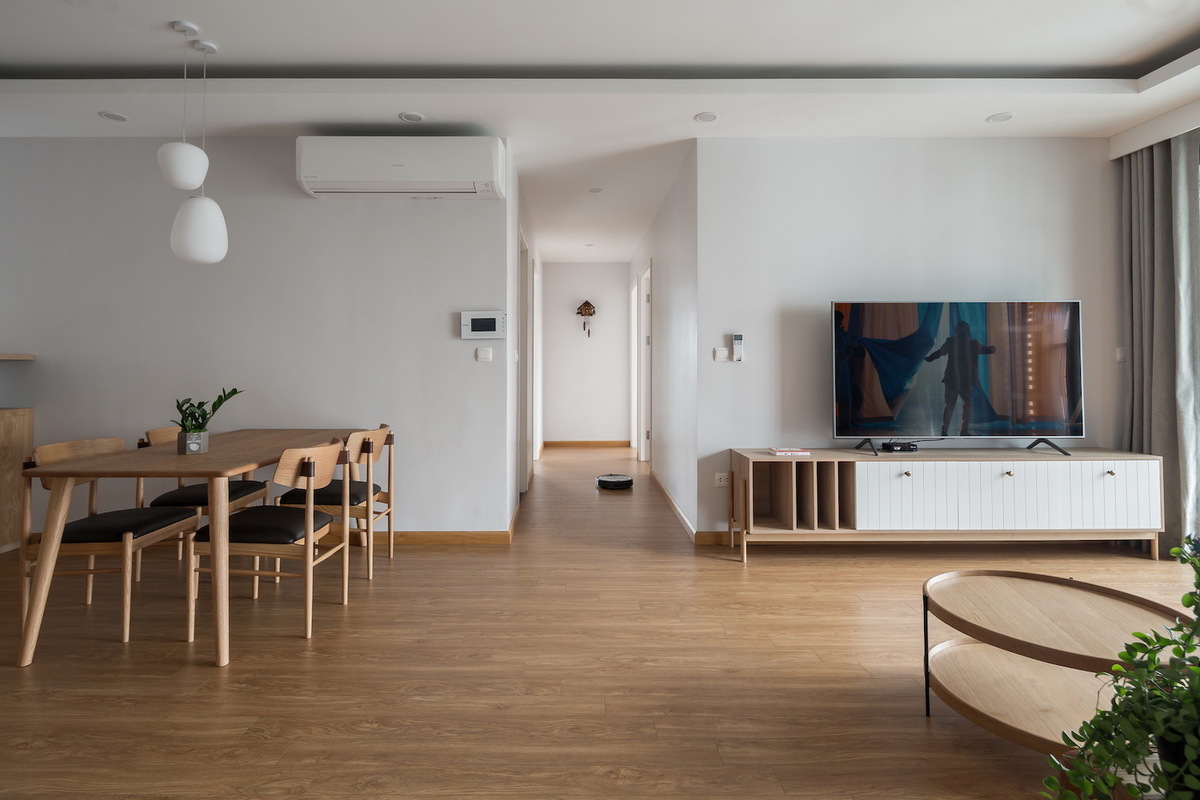 Thiết kế nhà đẹp nội thất mới nhất kiểu Nhật Bản đang thu hút rất nhiều sự quan tâm của người tiêu dùng. Với sự kết hợp giữa ý tưởng sáng tạo và vật liệu tự nhiên, những căn nhà kiểu Nhật Bản đem đến không gian sống thanh bình và tối giản. Nếu bạn muốn khám phá thêm về thiết kế nhà đẹp kiểu Nhật Bản, hãy xem hình ảnh liên quan.